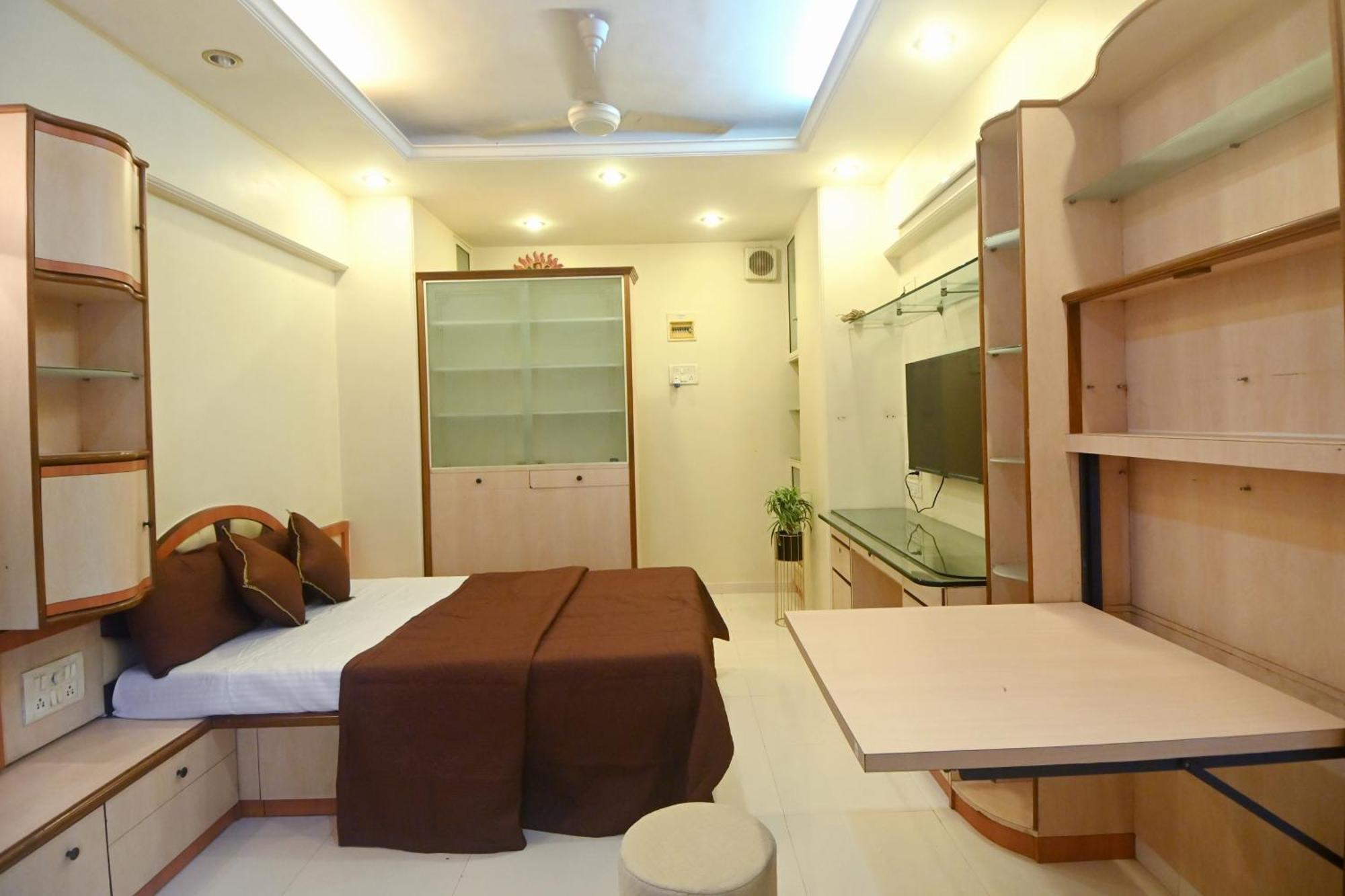 Cosy Studio In Sobo Мумбай Екстериор снимка